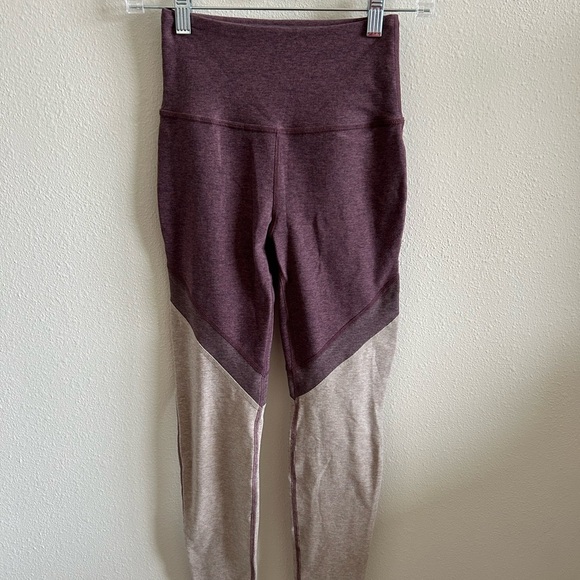 Beyond Yoga Tri- Panel Space Dye High Waisted MIDI Leggings - Picture 2 of 6